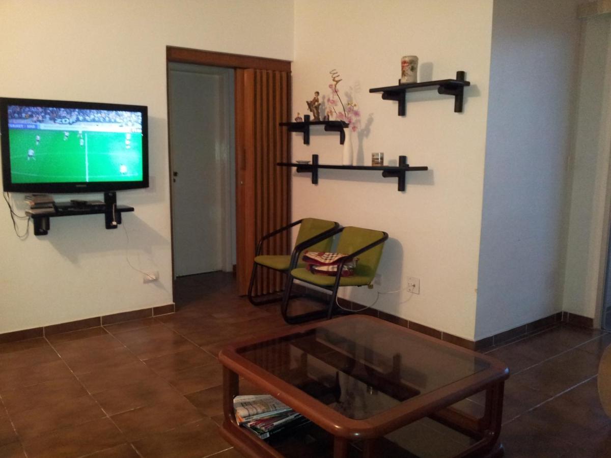 - 4 Apartment Guaruja